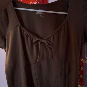 Brown cropped hollister shirt .